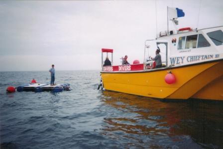 The water is moving - it weren't like this in the lake! 